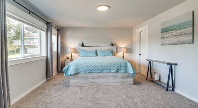Коттедж с 3 комнатами Chic Westport Vacation Rental, Walk to Beach!