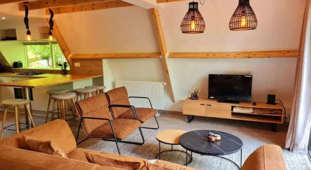 Stylish Chalet Haven Near Durbuy, Забронировать Шале Коттеджи Дюрбюи, Коттедж