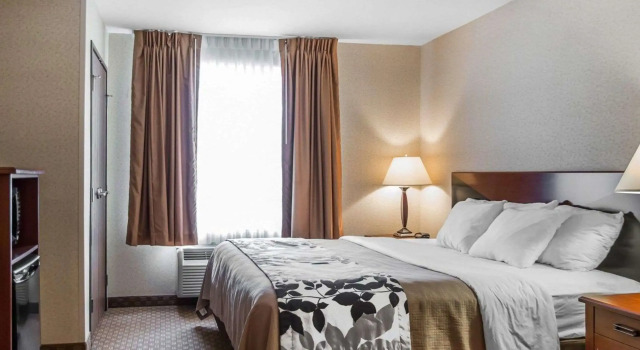 Двухместный люкс Rodeway Inn & Suites Salina South
