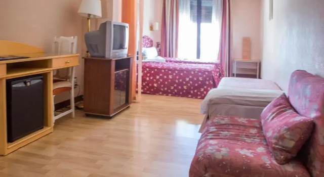 Четырёхместный номер Standard Hotel Tibur
