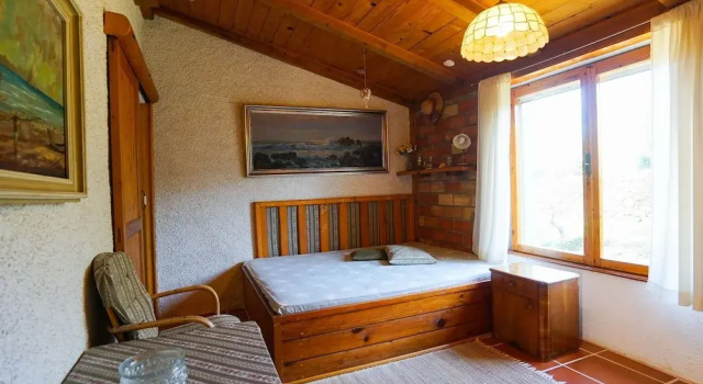 Charming Holiday Home in Banj With Private Terrace, Book Hotel Banj Pasman Island