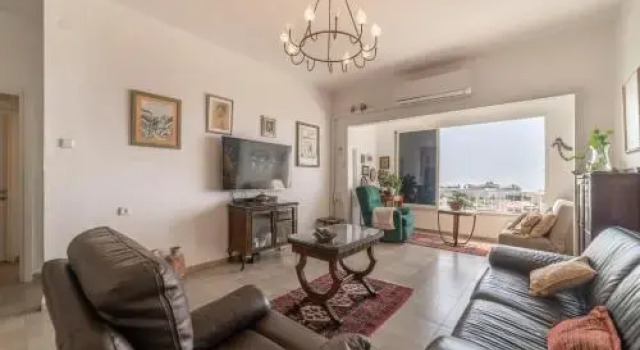 Luxury home Ahuza