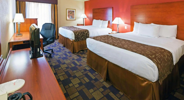 Четырёхместный номер Standard La Quinta by Wyndham Seguin