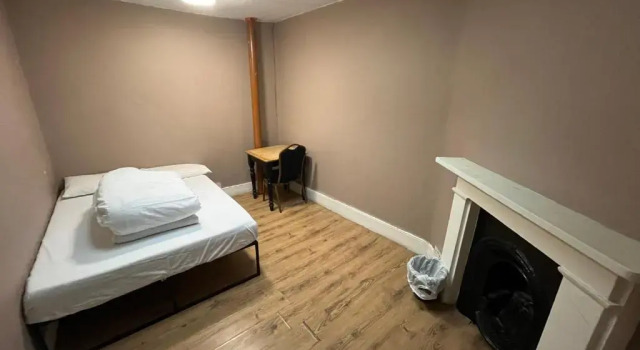 Номер Economy Queen Elizabeth Hostel