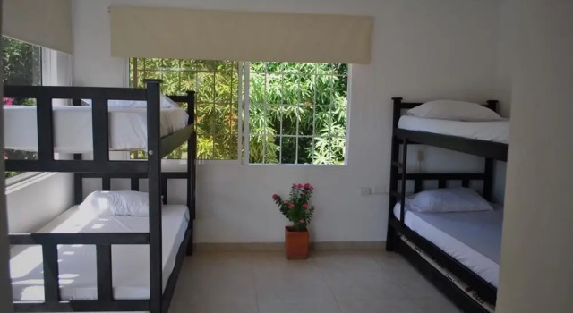 La Casa de Petra Hostel, Забронировать Хостел Отели в центре Санта-Марта, в центре