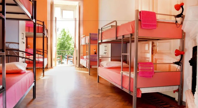 Mr. Hostel Baku, Забронировать Хостел Отели Сабаиль с парковкой, Парковка
