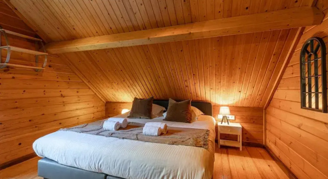 Huswell - Tranquil Retreat Cozy Chalet in the Heart of Urse, Rezerwuj Chalet Hotele w Bruksela z parkingiem, Parking