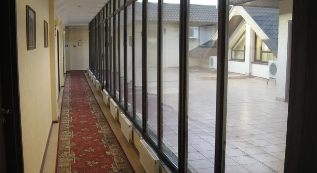 Shato Paradis Hotel, Book Hotel Hoteller i Irpin med parkering, Parkering