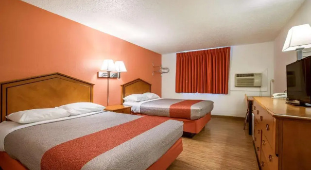 Четырёхместный номер Deluxe Motel 6-Albert Lea, MN