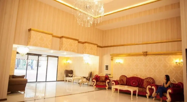 Golden Shine Hotel, Rezerwuj Hotel Hotele w Nasimi z basenem, Basen
