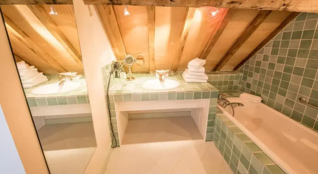 Полулюкс La Maison de Rhodes Hôtel & Spa