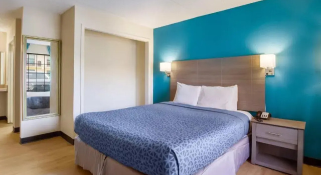 Люкс One life studio and suites