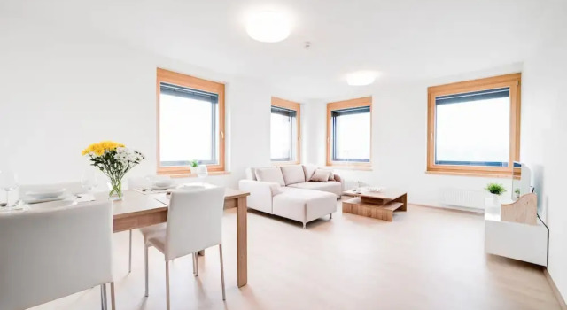 AZ Tower Apartments, Prenota Appartamento Hotel a Moravia meridionale con parcheggio, Parcheggio