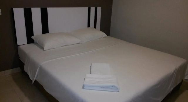 Five Hotel