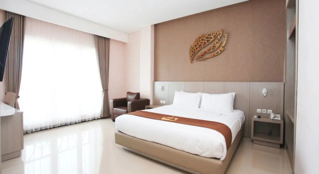Suite Gets Hotel