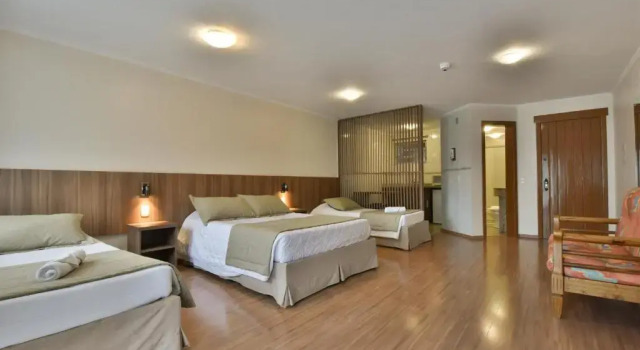 Четырёхместный номер Standard Pousada Stillo Gramado Centro - 300 metros da rua coberta