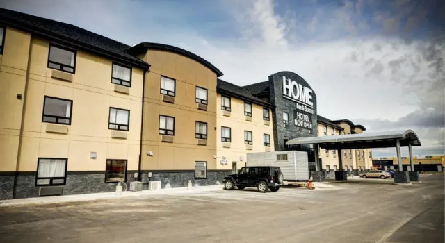 Home Inn and Suites Regina Airport