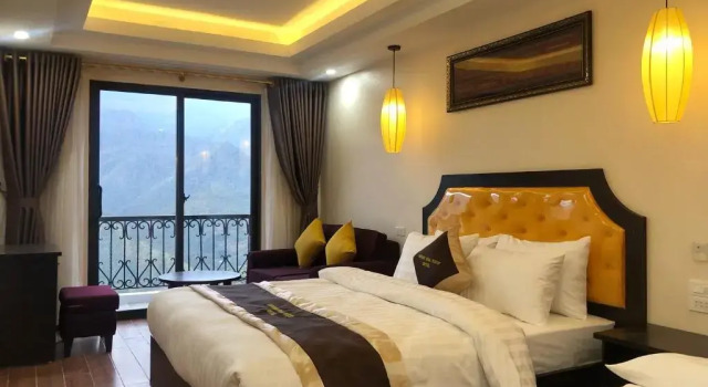 Двухместный номер Standard с балконом Muong Hoa View Hotel