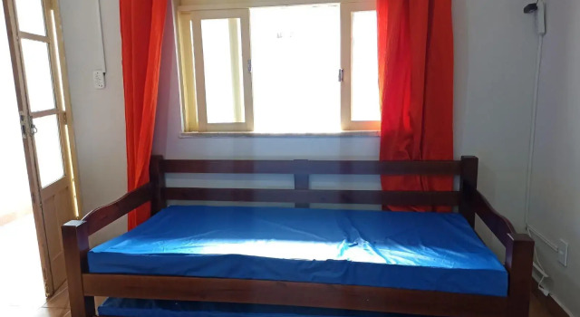 Casa - Centro - Arraial do Cabo - Aluguel Econômico, Забронировать Дом для отпуска Коттеджи Арраял-ду-Кабу, рядом с Independence Square, Коттедж