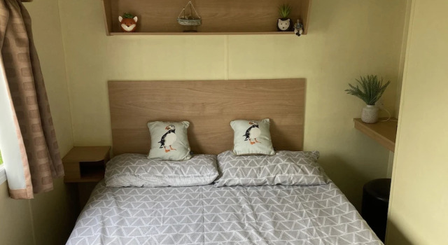 3 Bed Caravan Sea Views Discounted Ferry, Book Feriehus Sommerhuse i Cowes, Hytte