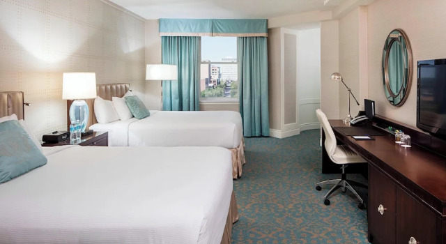 Standard Quadruple room Delta Hotels by Marriott Bessborough