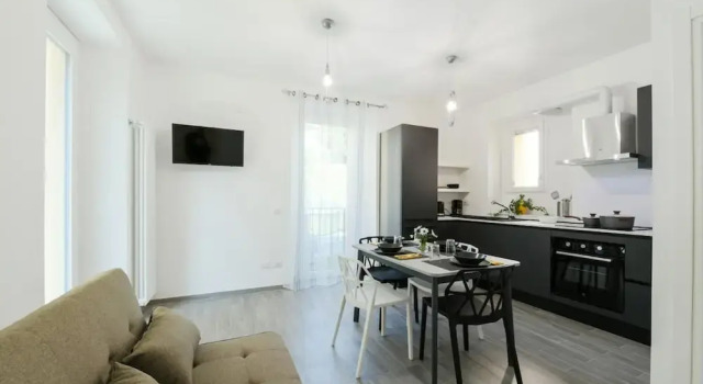 Sunflower Apartment 1 With Terrace in Baveno