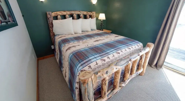 Номер Standard Rocky Mountain Retreat 2 Three Bedroom Cabin with Beautiful Views and Personal Hot Tub. 3 Cabin