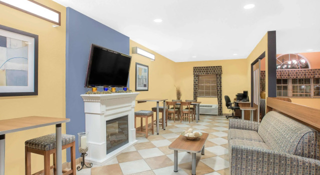 Microtel Inn & Suites Chili/Rochester, Забронировать Отель Центр Чайлай Finger Lakes