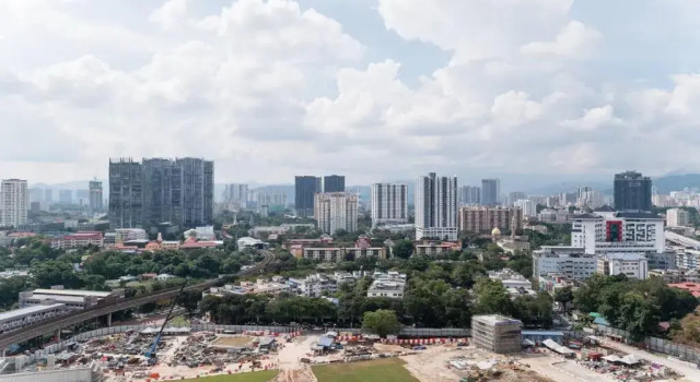 TR Residence Lovely 3 BR unit 6pax next to Titiwangsa LRT