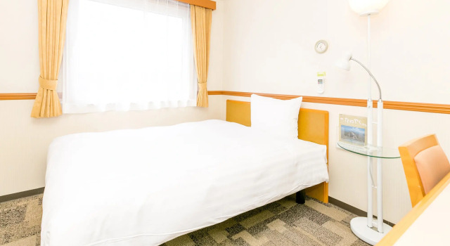 Одноместный номер Standard Toyoko Inn Kintetsu Yokkaichi eki Kita guchi