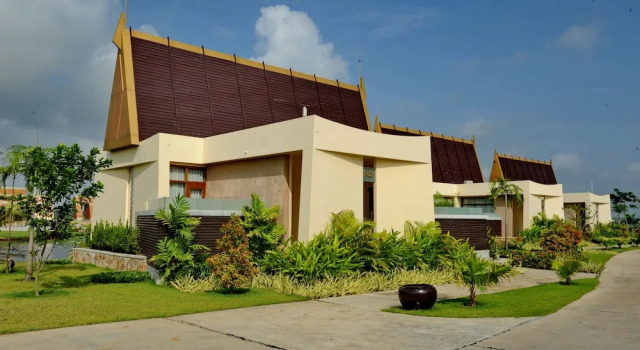 Люкс Executive с балконом The Myat Mingalar Hotel
