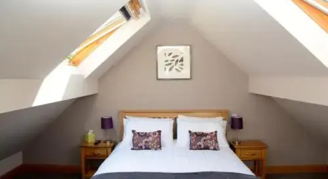 Cedar Tree Cottage, Забронировать Дом для отпуска Коттеджи Ритин, Коттедж