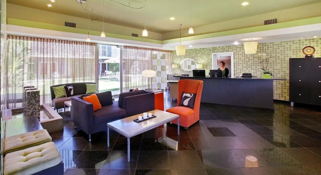 7 Springs Inn & Suites