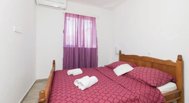Beautiful Home in Vir With Wifi and 5 Bedrooms
