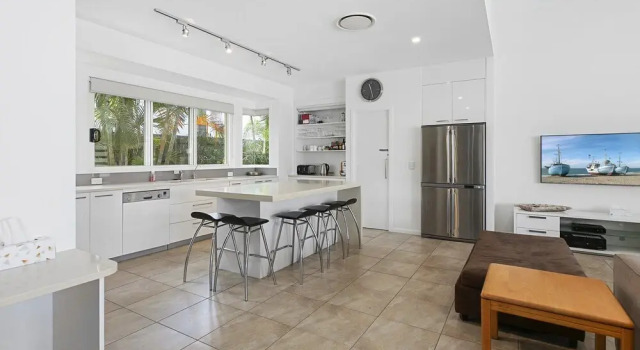 Perfect Family Holiday Home on Noosa Sound - 3 Key Court, Prenota Hotel Hotel a Queensland con parcheggio, Parcheggio