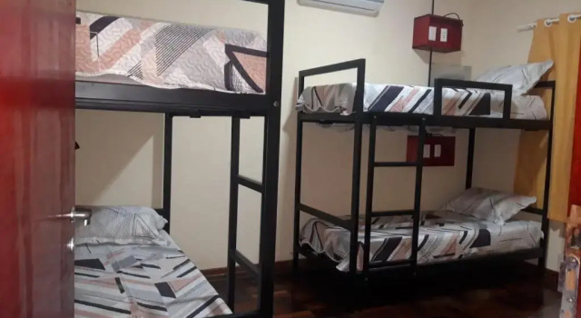 Кровать в общем номере Steve's House Iguazu Av Cordoba 264