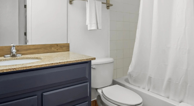 Четырёхместный номер Standard Americas Best Value Inn Weatherford