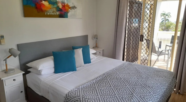 Апартаменты c 1 комнатой с видом на гавань Airlie Apartments