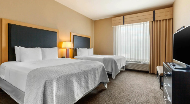 Четырёхместный люкс Cambria Hotel Denver International Airport