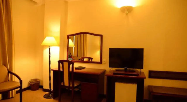 Двухместный номер Standard Saigontourane Hotel