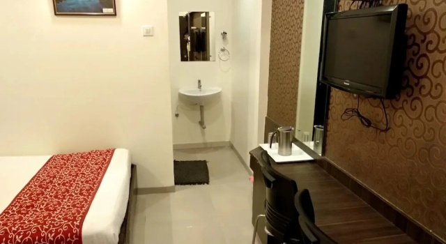Люкс Hotel Sai Grand Castle Inn