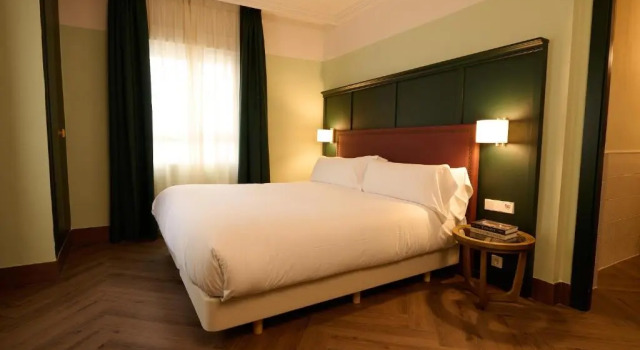 Номер Standard Honest Granada Hotel