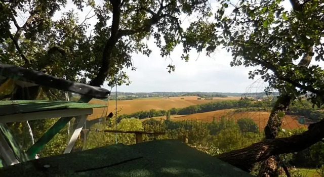 B&B La Cabane Insolite, Varaa Bed and Breakfast Mones Haute-Garonne