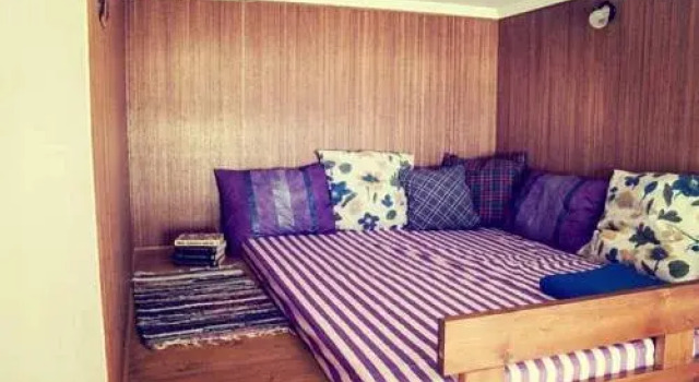 Magic Bus Hostel Lviv, Забронировать Хостел Хостелы Львова, рядом с Музей древней украинской книги, Хостел