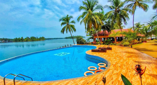 Paradise Lagoon, Rezervovat Hotel Malpe Bangalore
