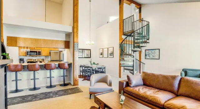 Апартаменты Walk to Lift: Mtn-view Crested Butte Condo w/ Loft
