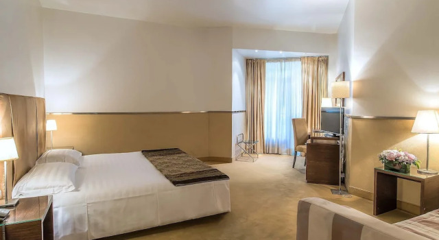 Четырёхместный номер Superior Mini Palace Hotel