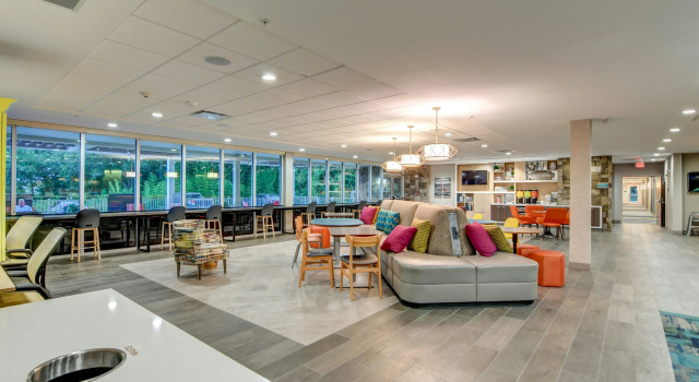Home2 Suites by Hilton Foley, Book Hotel Hoteller i Foley med parkering, Parkering
