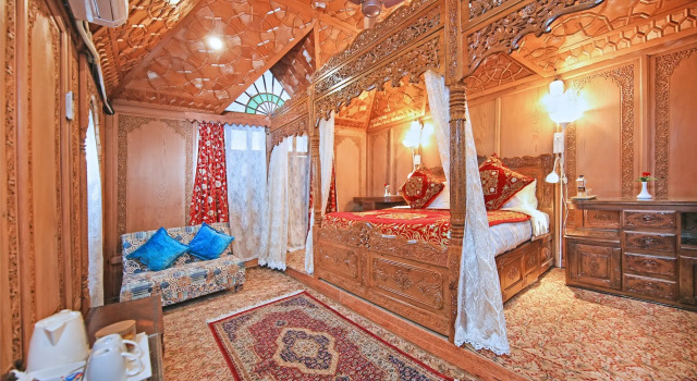 Люкс с видом на озеро Kolu Group Of Houseboats