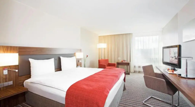 Двухместный номер Premium Mövenpick Hotel Zurich Airport